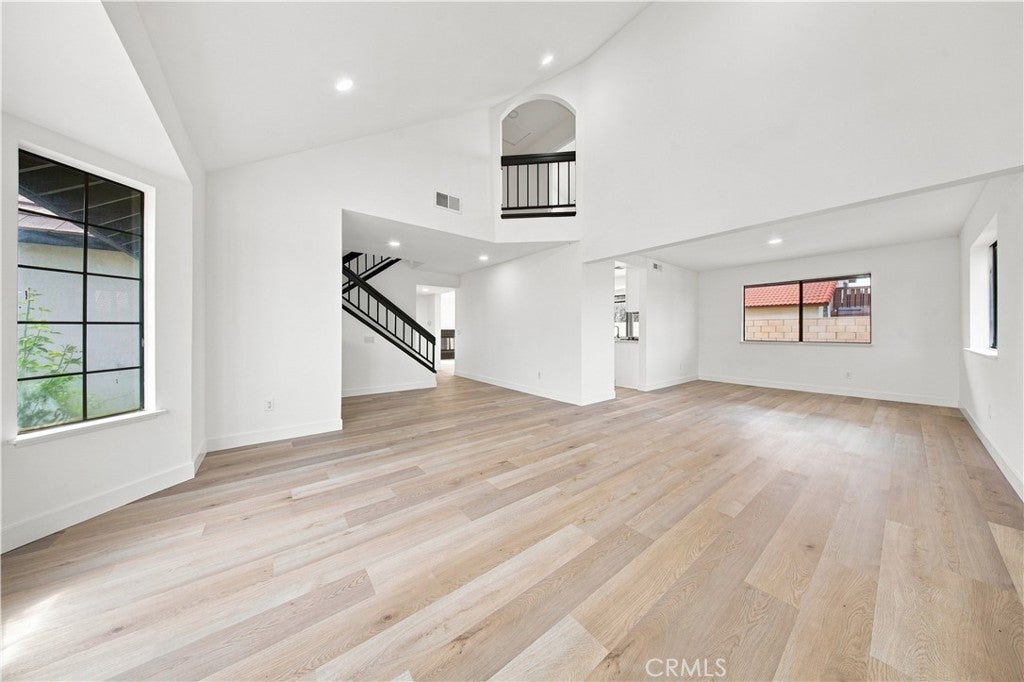 2001 Comstock Court