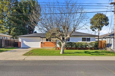 Photo of 3997 Mulberry Drive, Concord, CA 94519 (MLS # ML82031039)