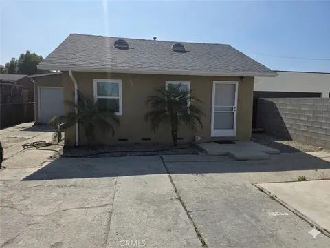 MLS: OC26101833