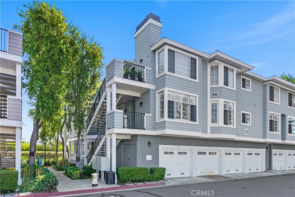 STUNNING BRIGHT END-UNIT HOME WITH OPEN FLOOR PLAN IN THE HIGHLY DESIRED GATED COMMUNITY OF CANYON VILLAS! This beautifully remodeled home showcases sleek, brand-new European-style kitchen cabinets paired with stainless steel appliances. The interior features new luxury vinyl plank flooring, tall baseboards, and elegant plantation shutters throughout. The spacious master bedroom includes a modern glass-door closet and an en-suite bathroom with dual sinks and a large tub/shower. An attached one-car garage with a high-end epoxy floor and direct access is complemented by an additional assigned parking space conveniently located just across from the garage. Additional upgrades include a new high-efficiency heat pump system, new water heater, ceiling fans in every room, and fresh interior paint—making this home truly move-in ready. Community amenities include two resort-style pools, spas, a fitness center, and a clubhouse. Ideally located near Aliso Viejo Town Center, scenic hiking and biking trails, and major freeways.
