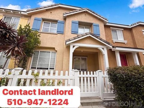 Photo of 1438 Trouille Ln #unit4, Chula Vista, CA 91913 (MLS # 260015365SD)