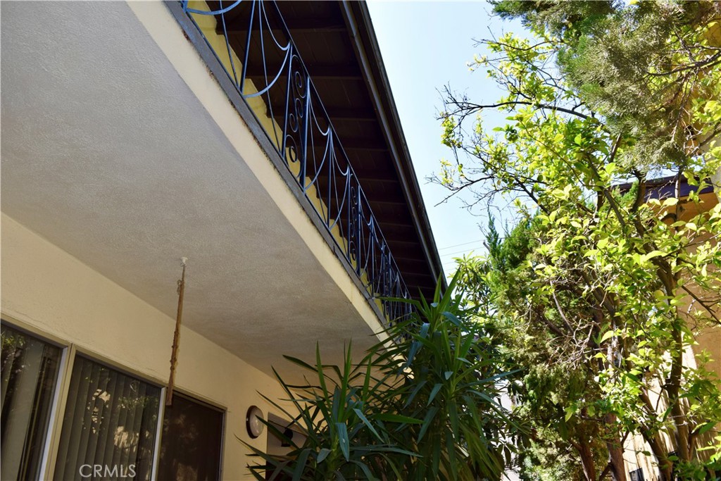 341 N Isabel Street