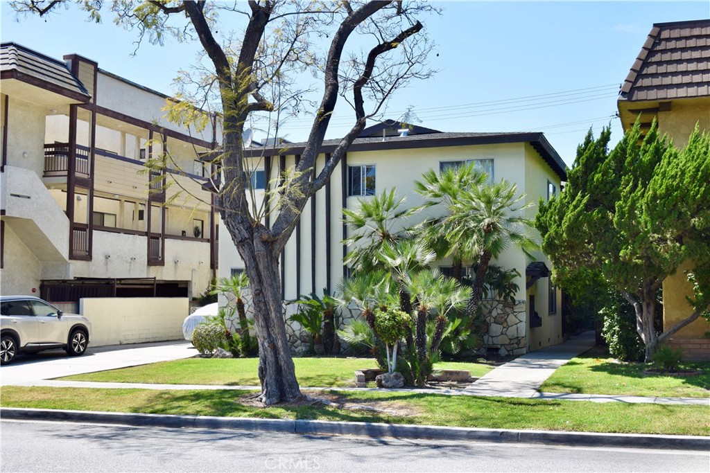 341 N Isabel Street