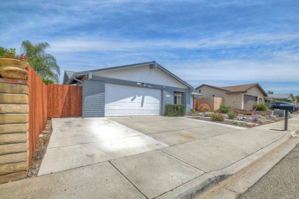 1422 Cottonwood Court