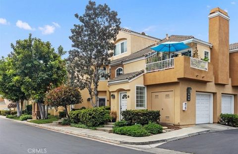 Photo of 66 Sandcastle, Aliso Viejo, CA 92656 (MLS # PW26104581)