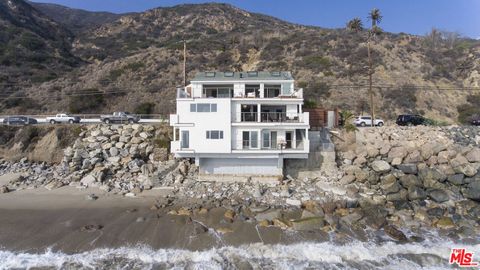 Photo of 19562 PACIFIC COAST Highway, Malibu, CA 90265 (MLS # 25602157)