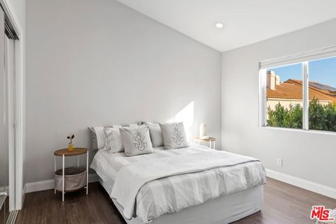 Tiny photo for 23218 Runnymede Street, West Hills, CA 91307 (MLS # 26644641)