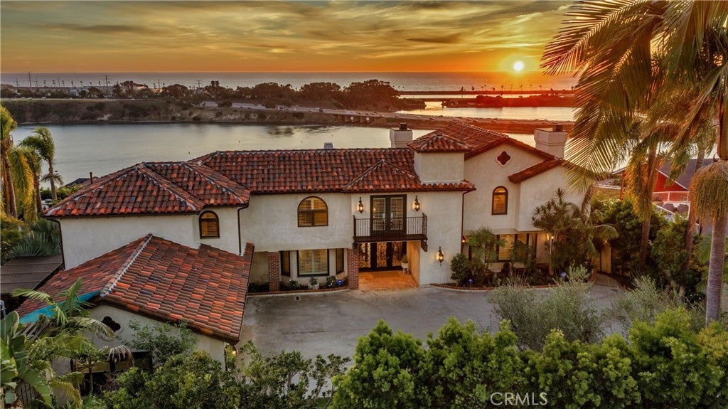 4421 Highland DR