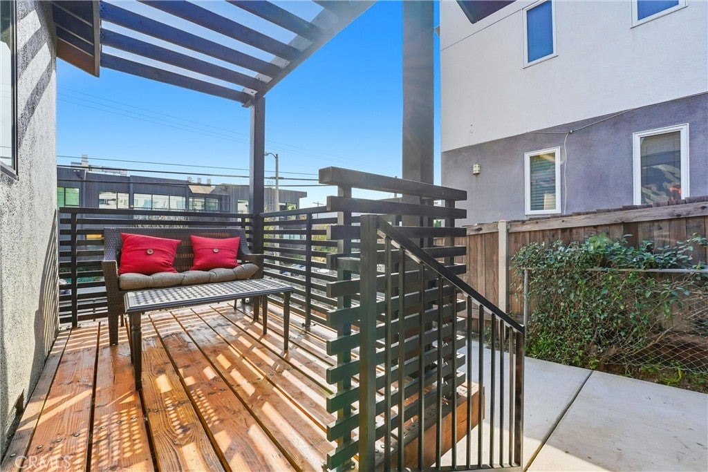 4523 Lexington Avenue