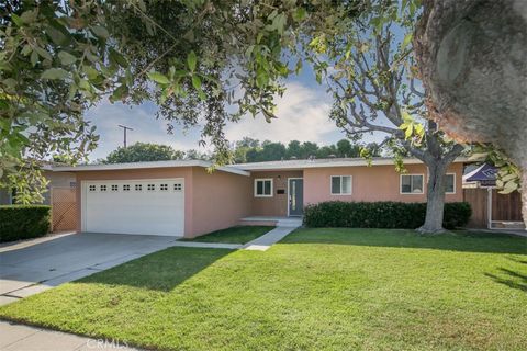 Photo of 2661 Marber Avenue, Long Beach, CA 90815 (MLS # LG25225255) Photo of 2661 Marber Avenue, Long Beach, CA 90815 (MLS # LG25225255)