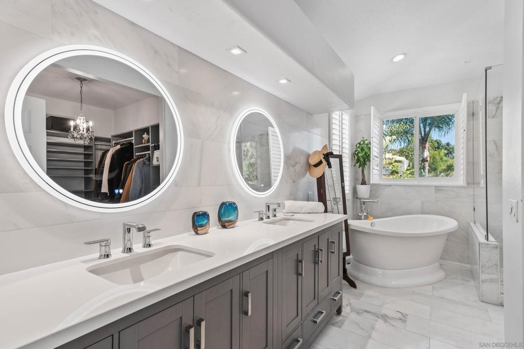 4934 Amador Dr