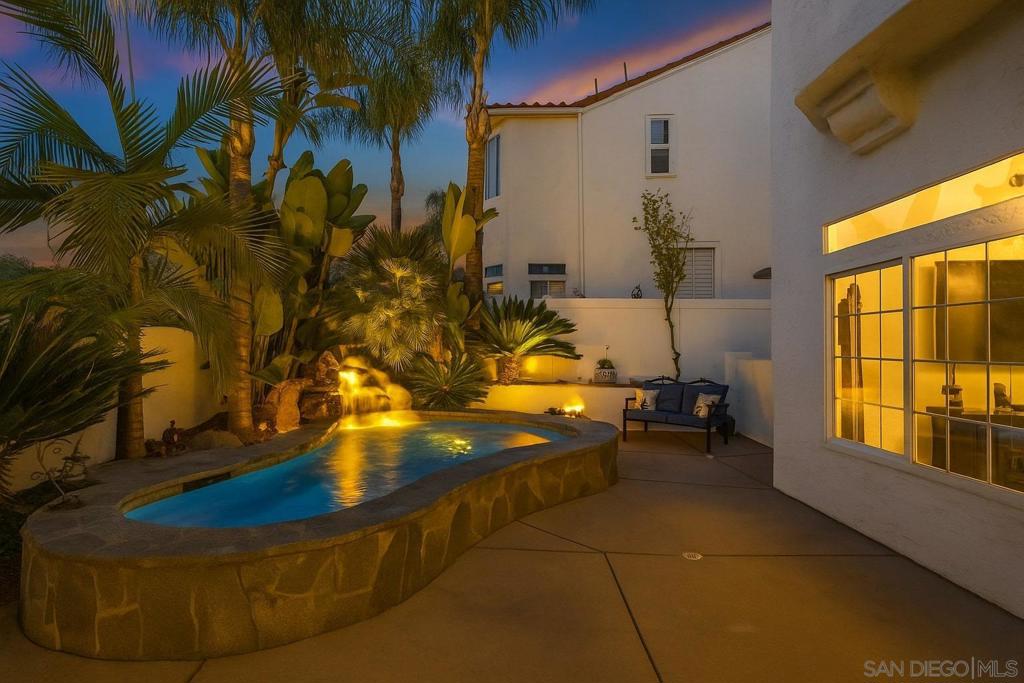 4934 Amador Dr