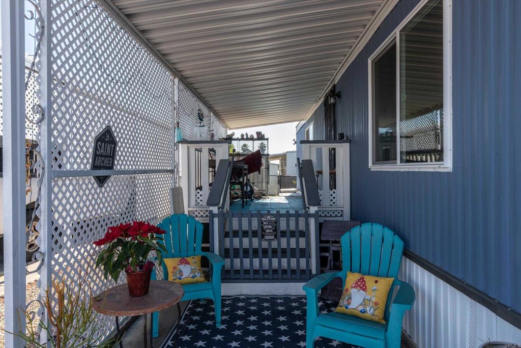 1010 E Bobier Drive 44