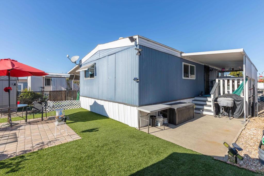 1010 E Bobier Drive 44