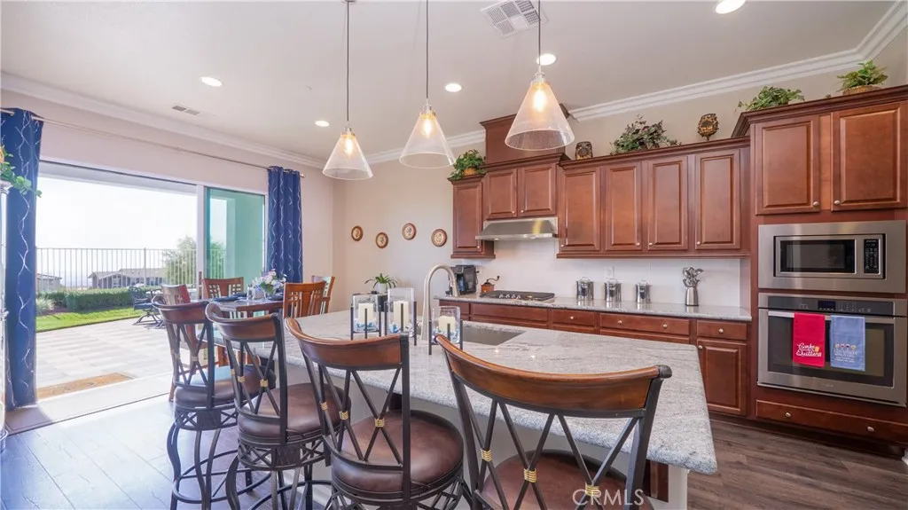 Rancho Cucamonga, California 91739, United States, 3 Bedrooms Bedrooms, ,4 BathroomsBathrooms,Residential,Active,250818