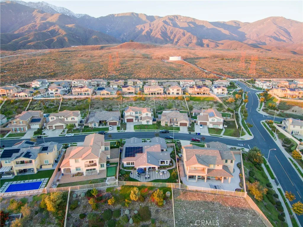 Rancho Cucamonga, California 91739, United States, 3 Bedrooms Bedrooms, ,4 BathroomsBathrooms,Residential,Active,250818