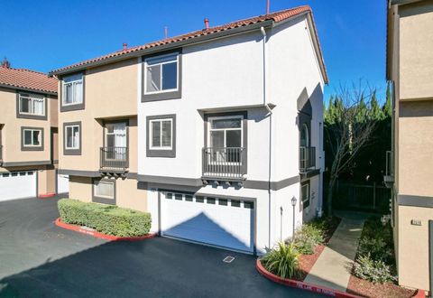 Photo of 25106 Angelina Lane #21, Hayward, CA 94544 (MLS # ML82030802)