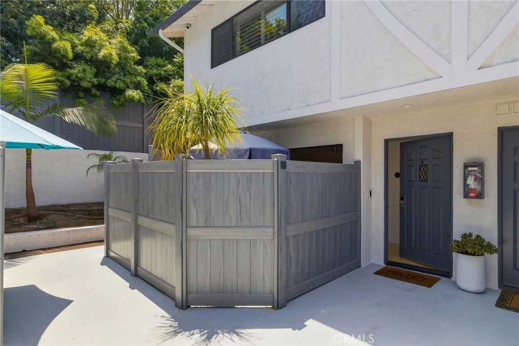 1456 Manhattan Beach Boulevard