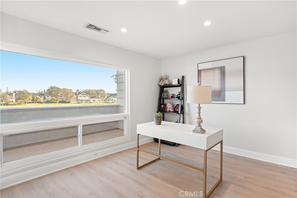 25 LakeView 60, Irvine CA 92604 - Photo 7