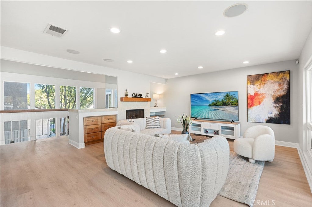 25 LakeView 60, Irvine CA 92604 - Photo 6