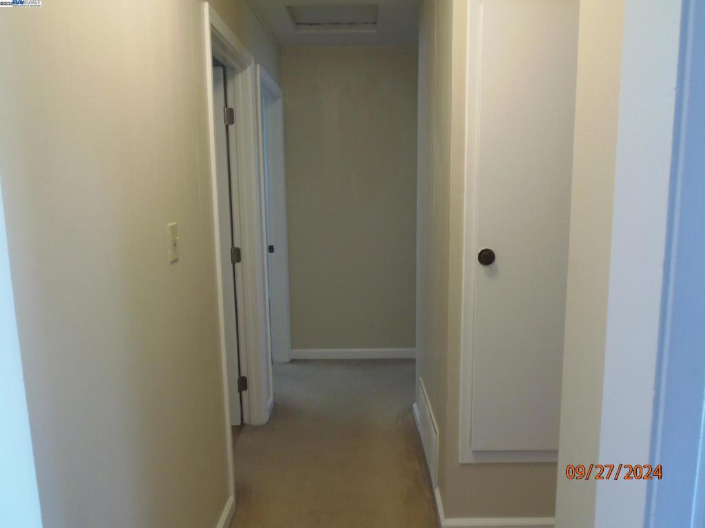 GLENOAKS - Residential Lease