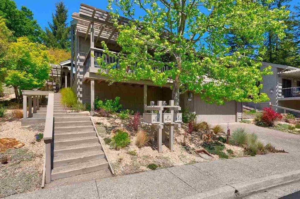 Properties 1 404 Ridge Gate
