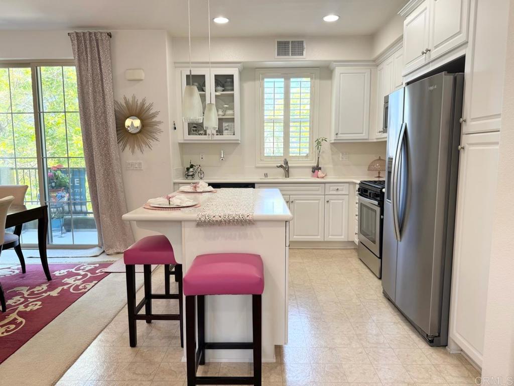 1875 Champagne Court 9