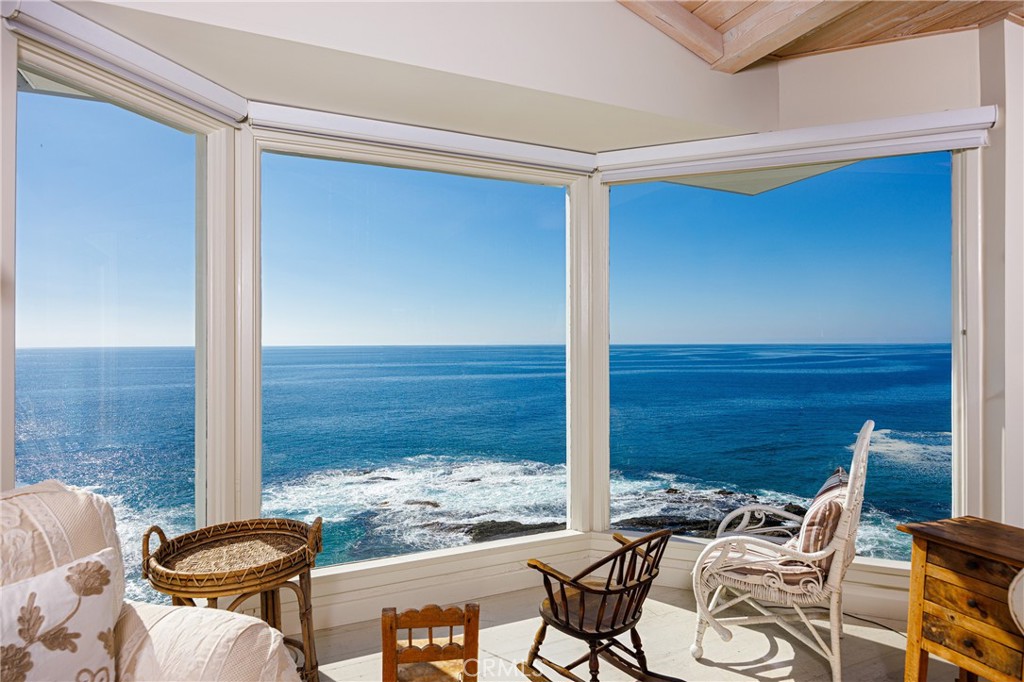 Victoria Beach (VB) - Residential Lease