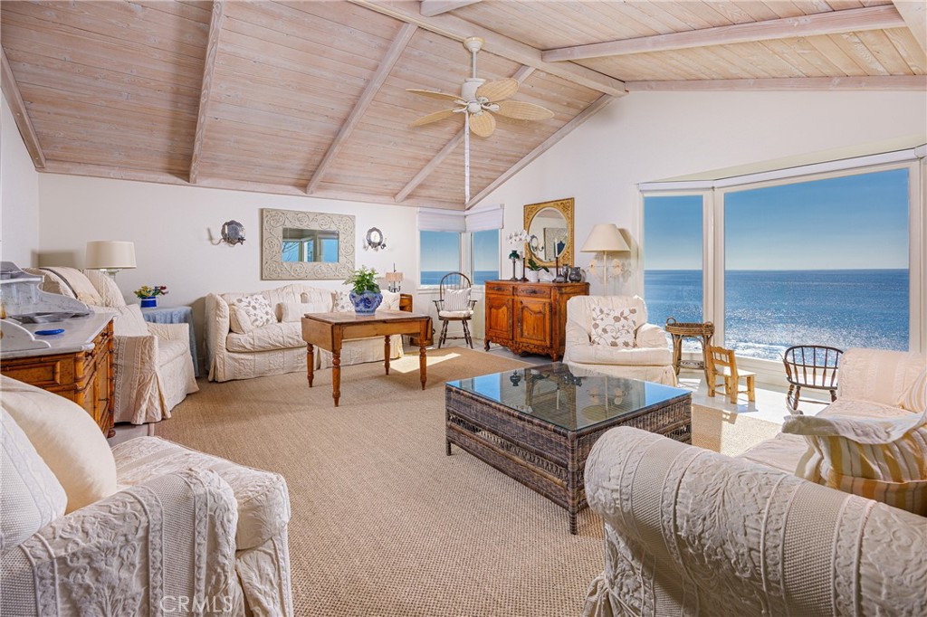 Victoria Beach (VB) - Residential Lease