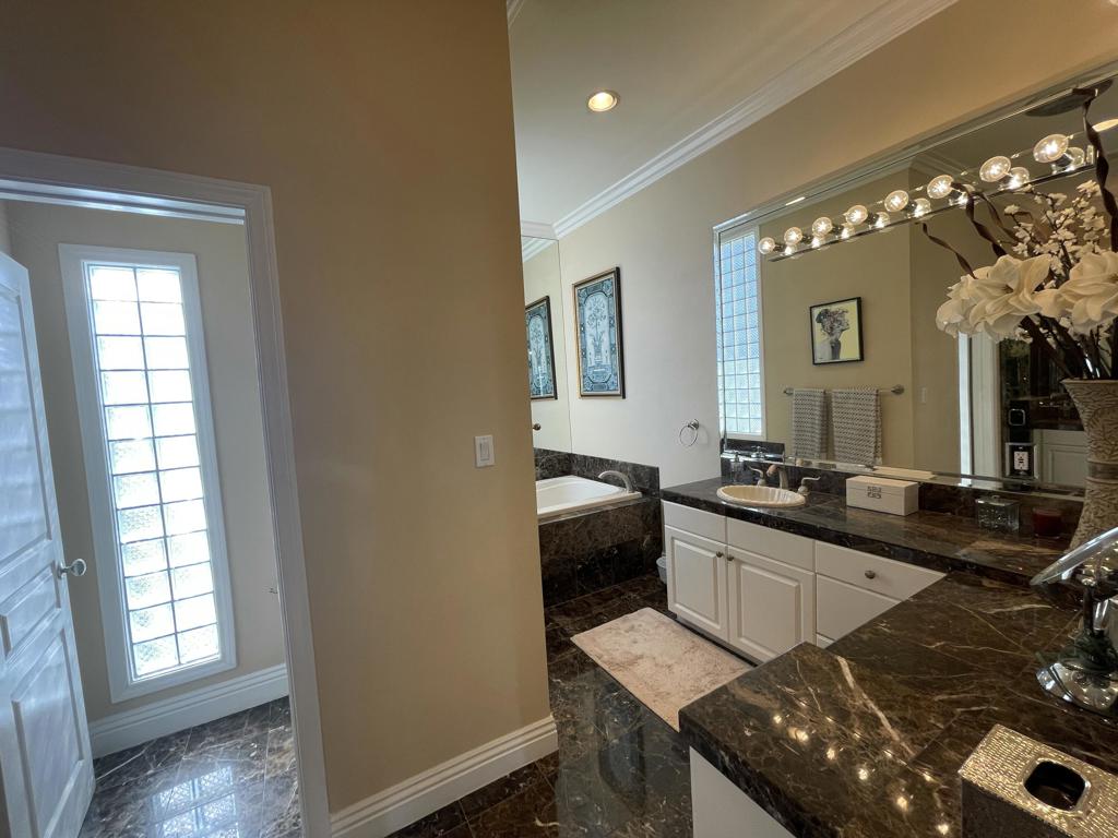 Avondale Country Clu - Residential Lease