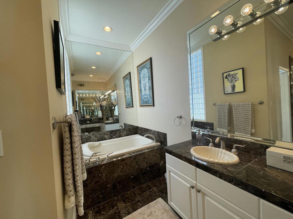 Avondale Country Clu - Residential Lease