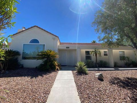 Photo of 38648 Vista Drive, Cathedral City, CA 92234 (MLS # 219135771DA)