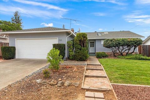 Photo of 1515 Jasper Drive, Sunnyvale, CA 94087 (MLS # ML82043414)