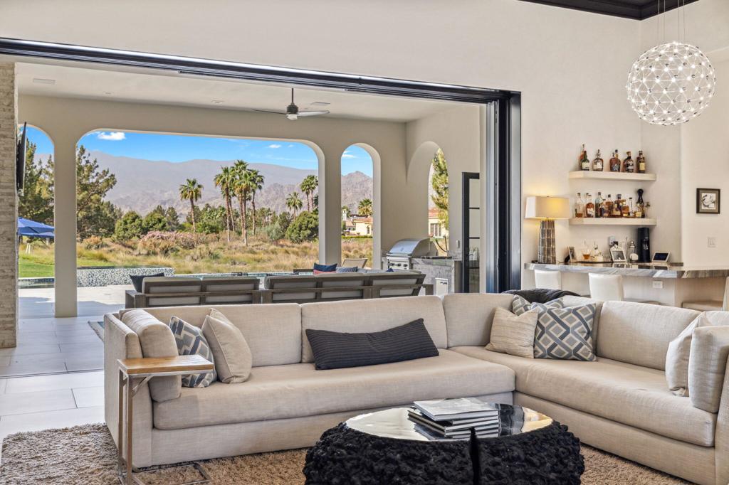 The Hideaway - Residential