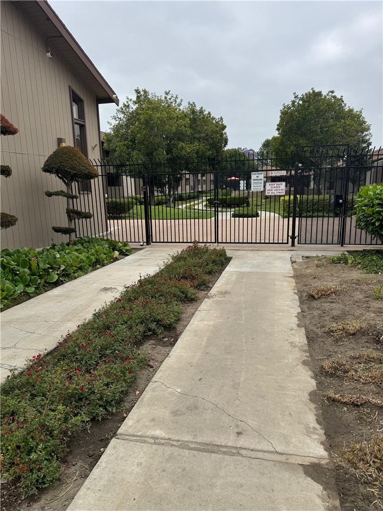 278 N Wilshire Ave Avenue B21