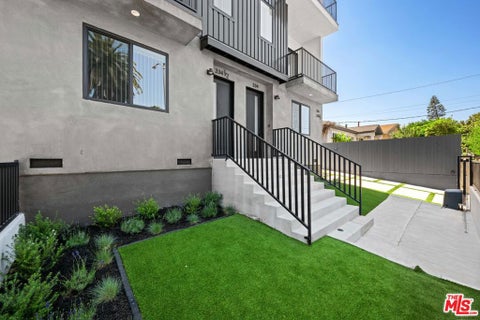 Tiny photo for 336 N Reno Street, Los Angeles, CA 90026 (MLS # 26102866)