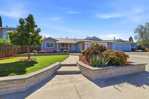 Photo of 4730 Del Loma Court, Campbell, CA 95008 (MLS # ML82038216)