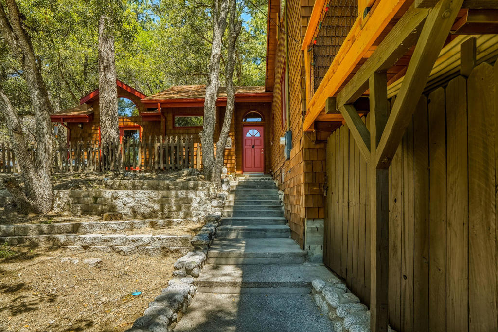 24945 Marion Ridge Drive