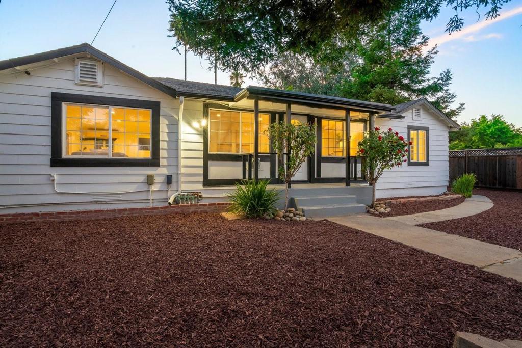 1131 Shamrock Drive