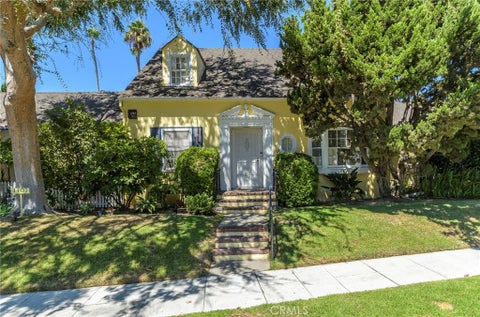Photo of 1105 Graynold, Glendale, CA 91202 (MLS # GD26191776)