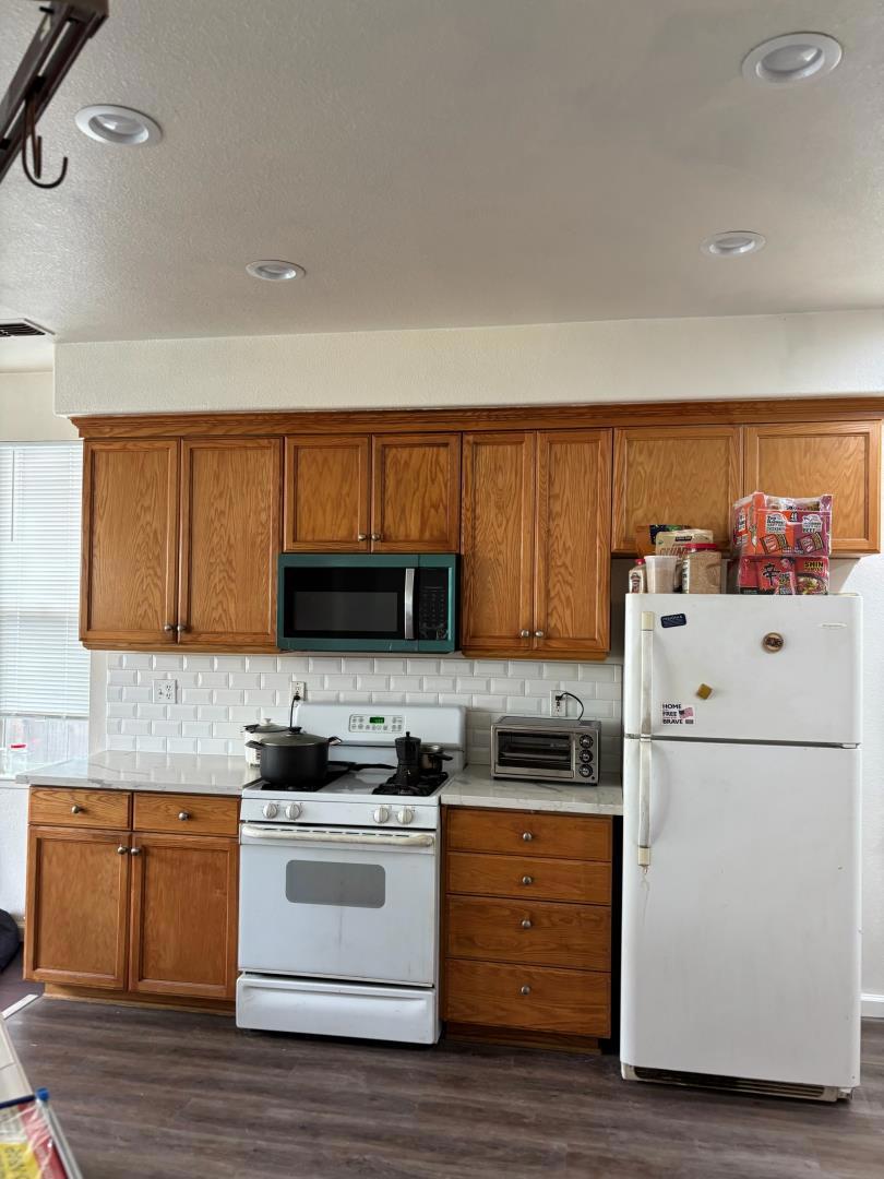 1243 Laurel Park Circle