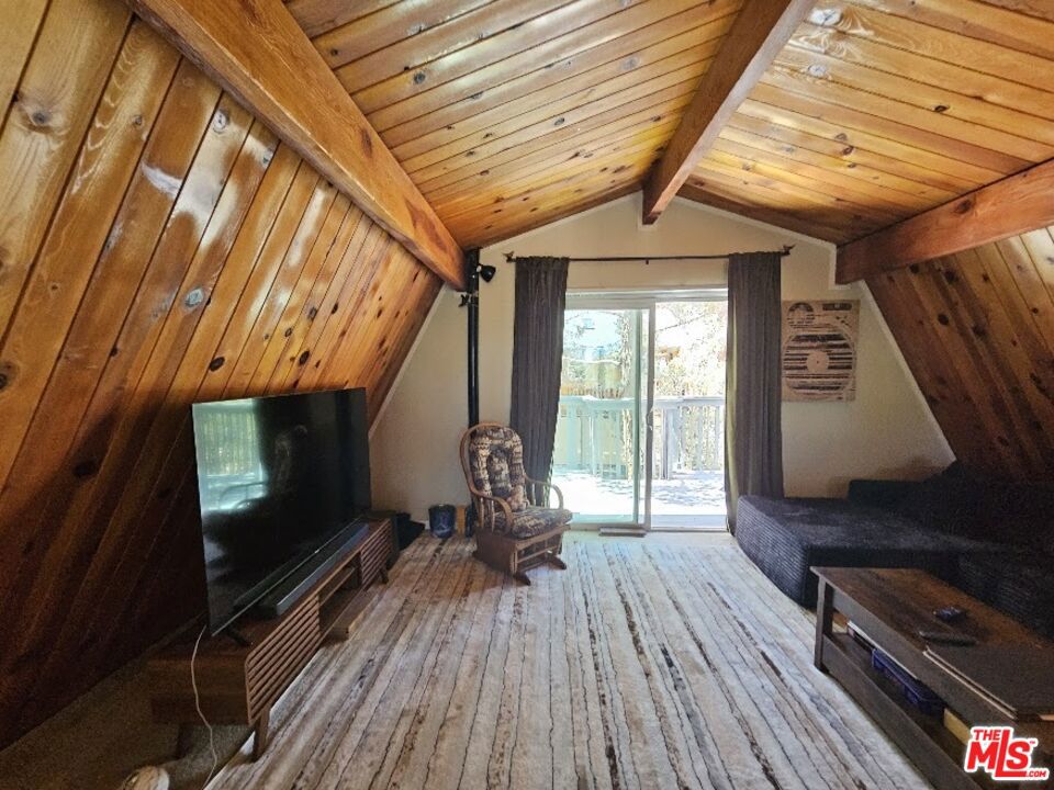 550 Pine Lane