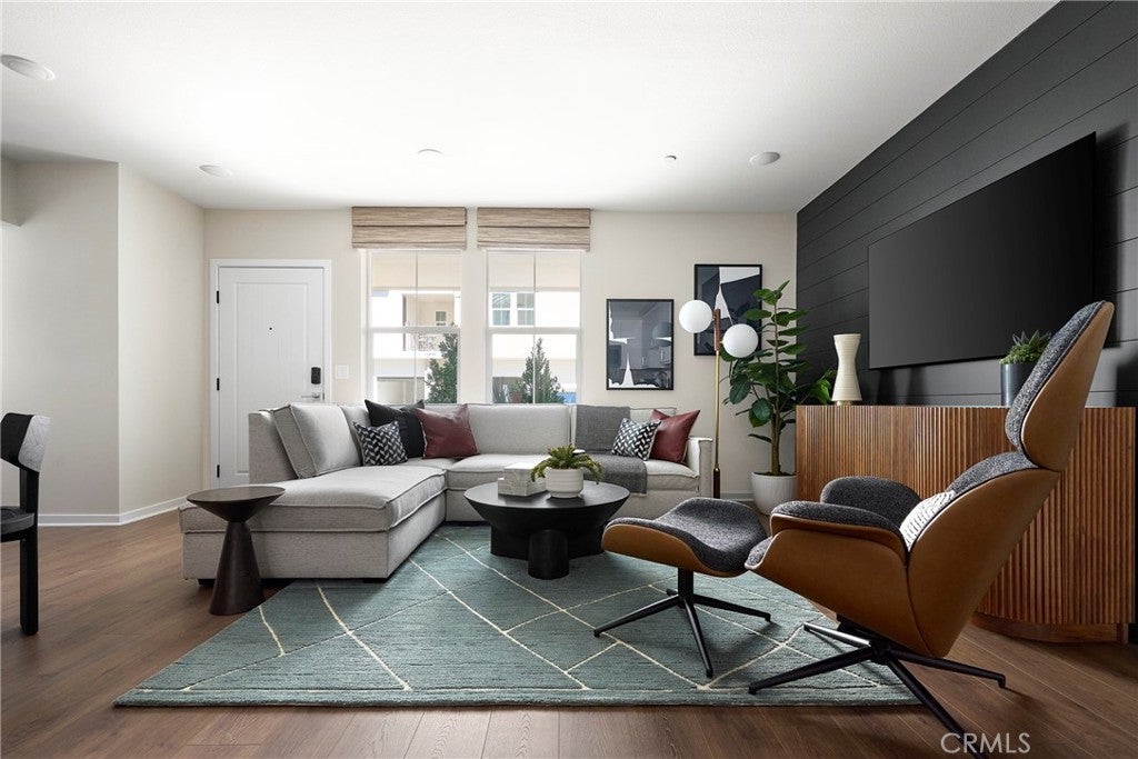 467 Paradiso Place