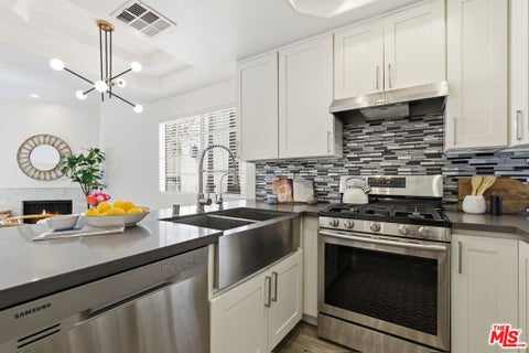 Photo of 11110 Camarillo Street #122, Toluca Lake, CA 91602 (MLS # 26871097)
