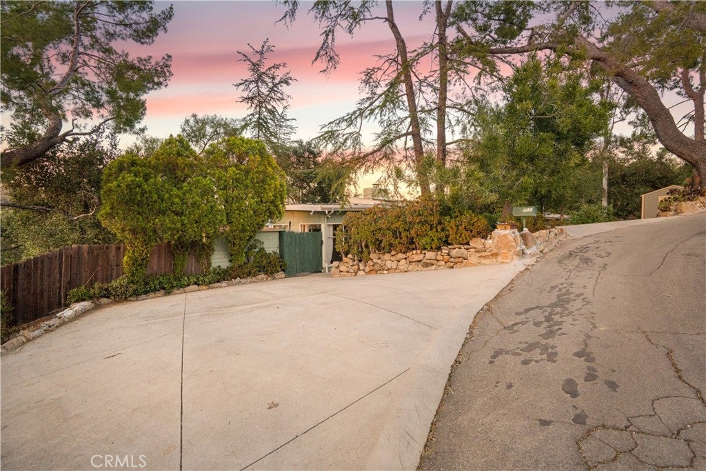 3582 Elm Drive
