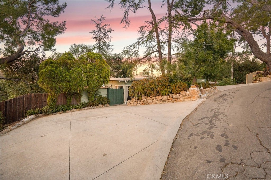 3582 Elm Drive