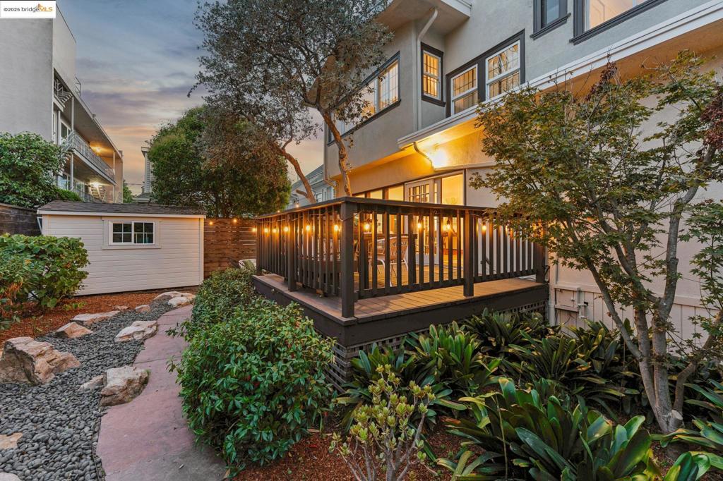 ELMWOOD - Residential