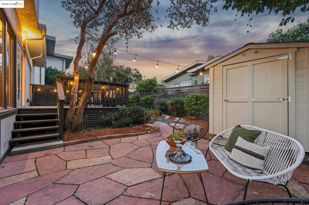 ELMWOOD - Residential