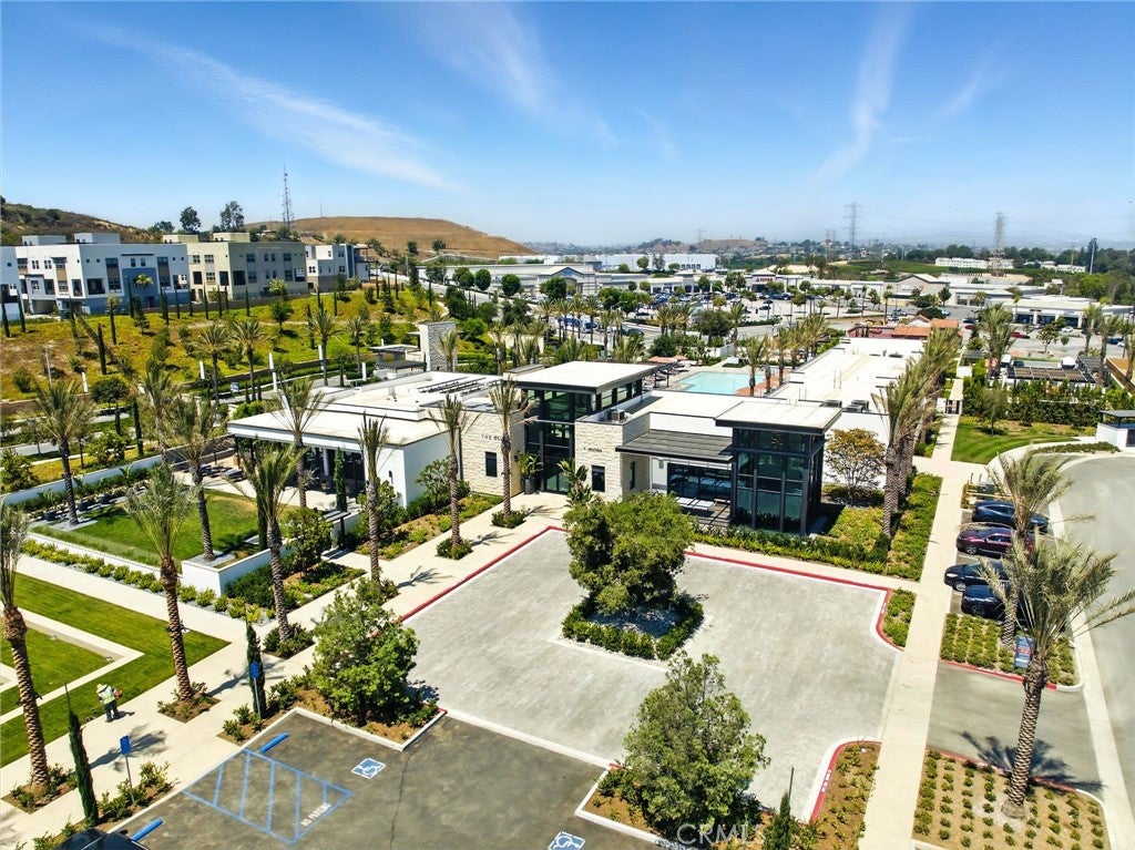 365 Mariposa Way