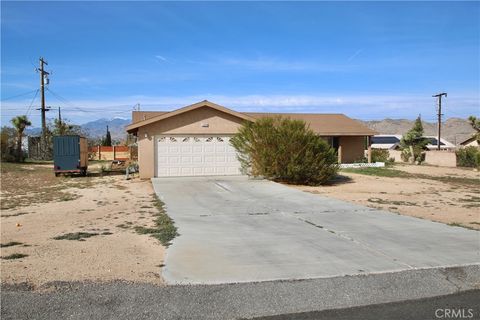 Photo of 7536 Victoria Ave, Yucca Valley, CA 92284 (MLS # JT26030641)